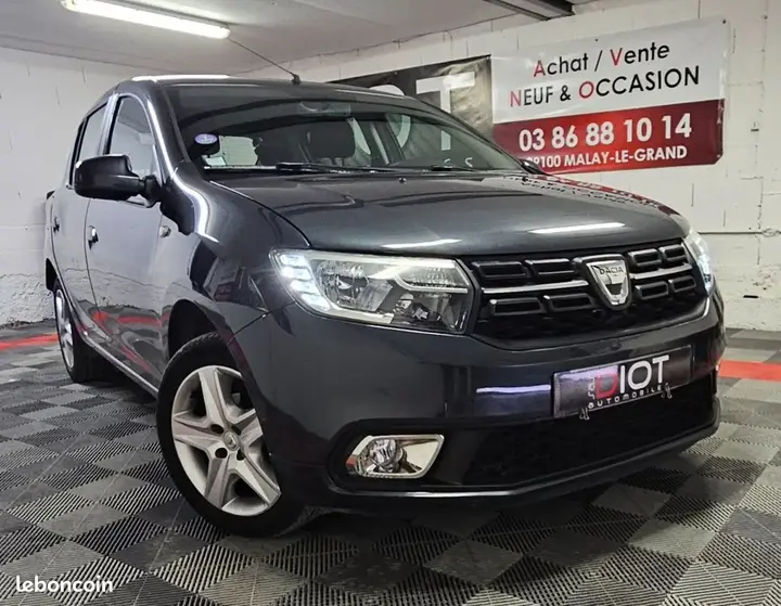 Dacia Sandero 2018 photo 2