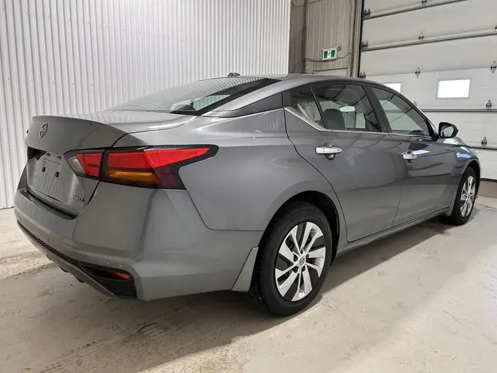 Nissan Altima 2024 photo 5