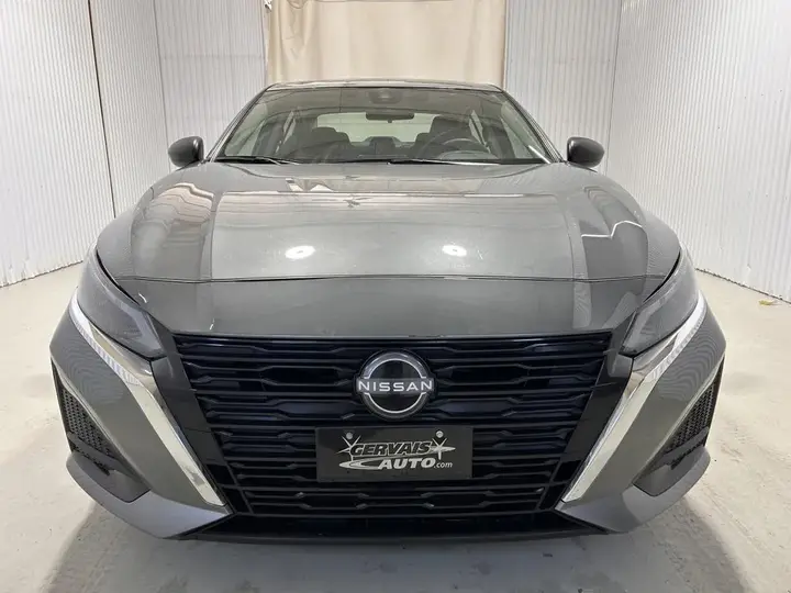 Nissan Altima 2024 photo 2