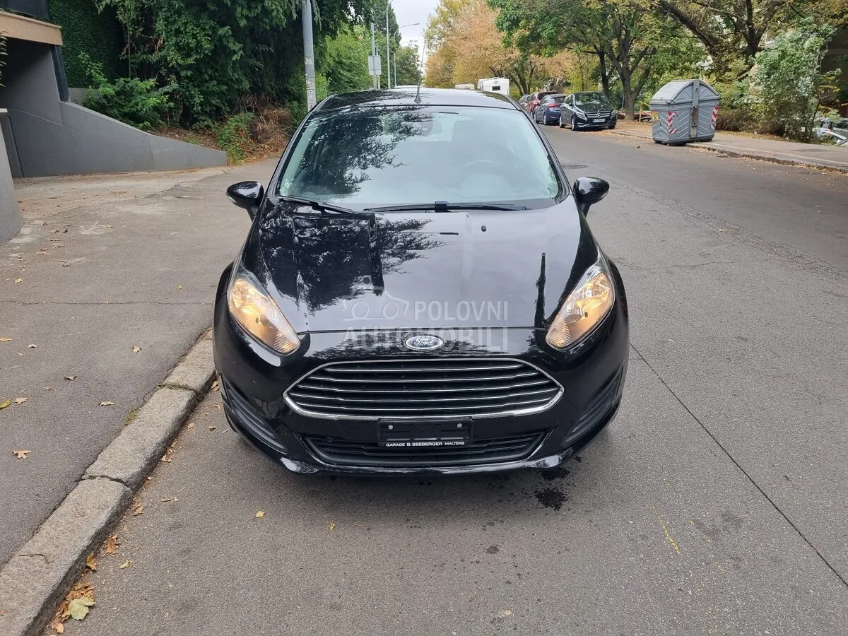 Ford Fiesta 2015 photo 2