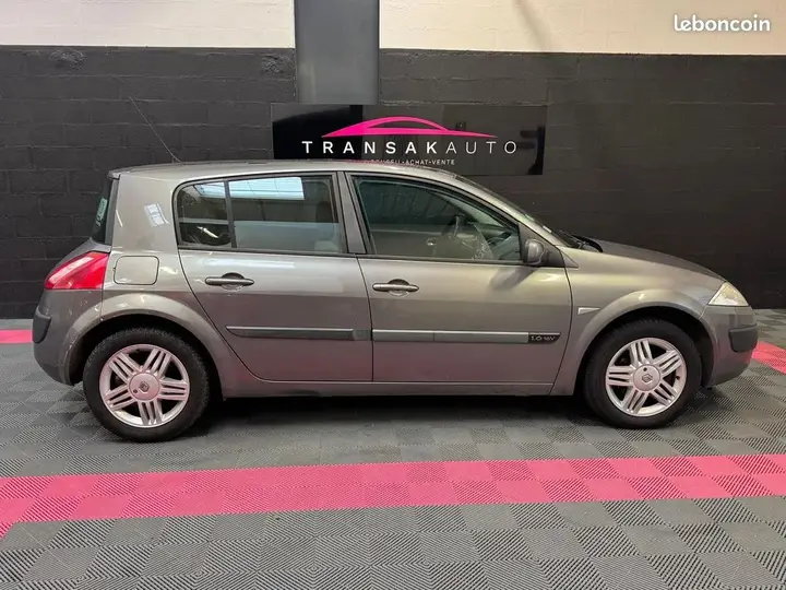 Renault Megane 2002 photo 2