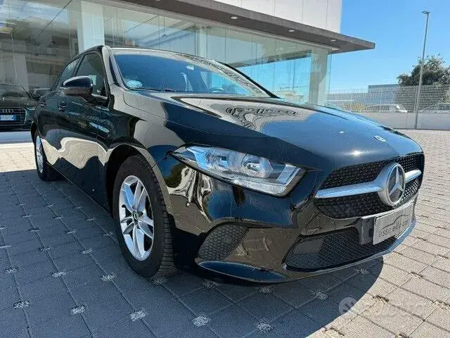Mercedes-Benz A 200 2019 photo 3