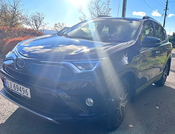 Toyota Rav4 2017 photo 2