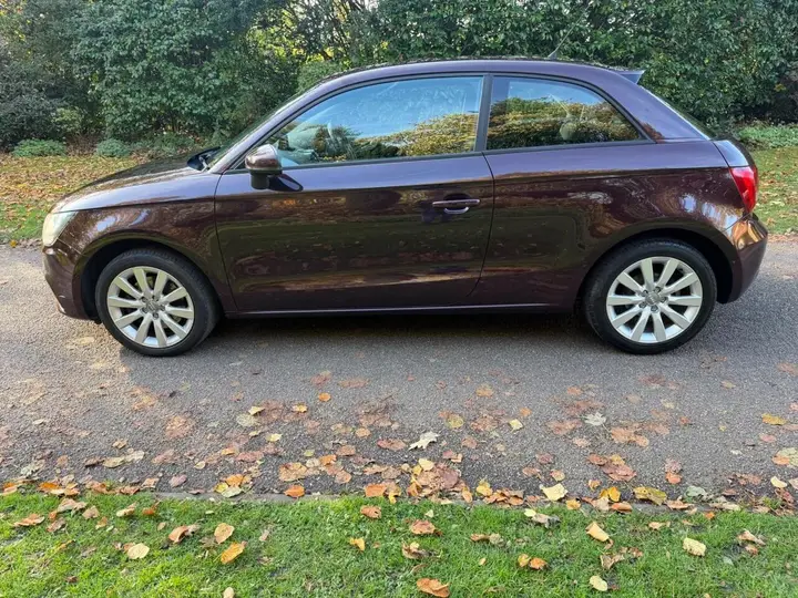 Audi A1 2011 photo 5