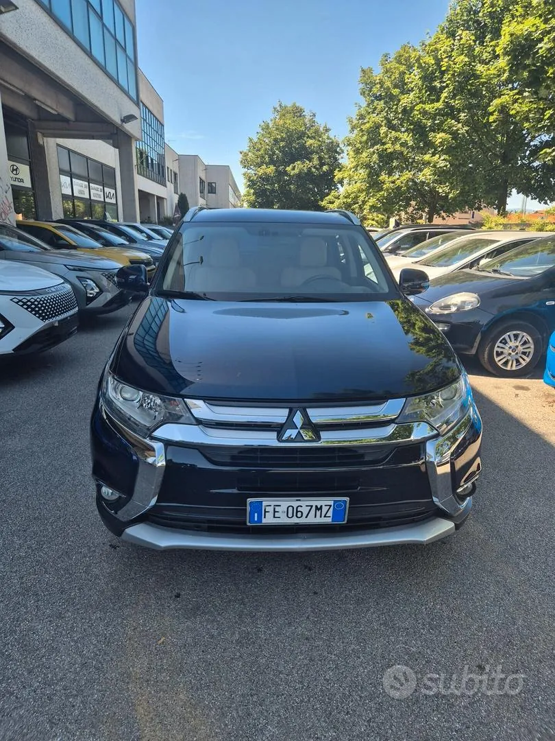 Mitsubishi Outlander 2017 photo 3
