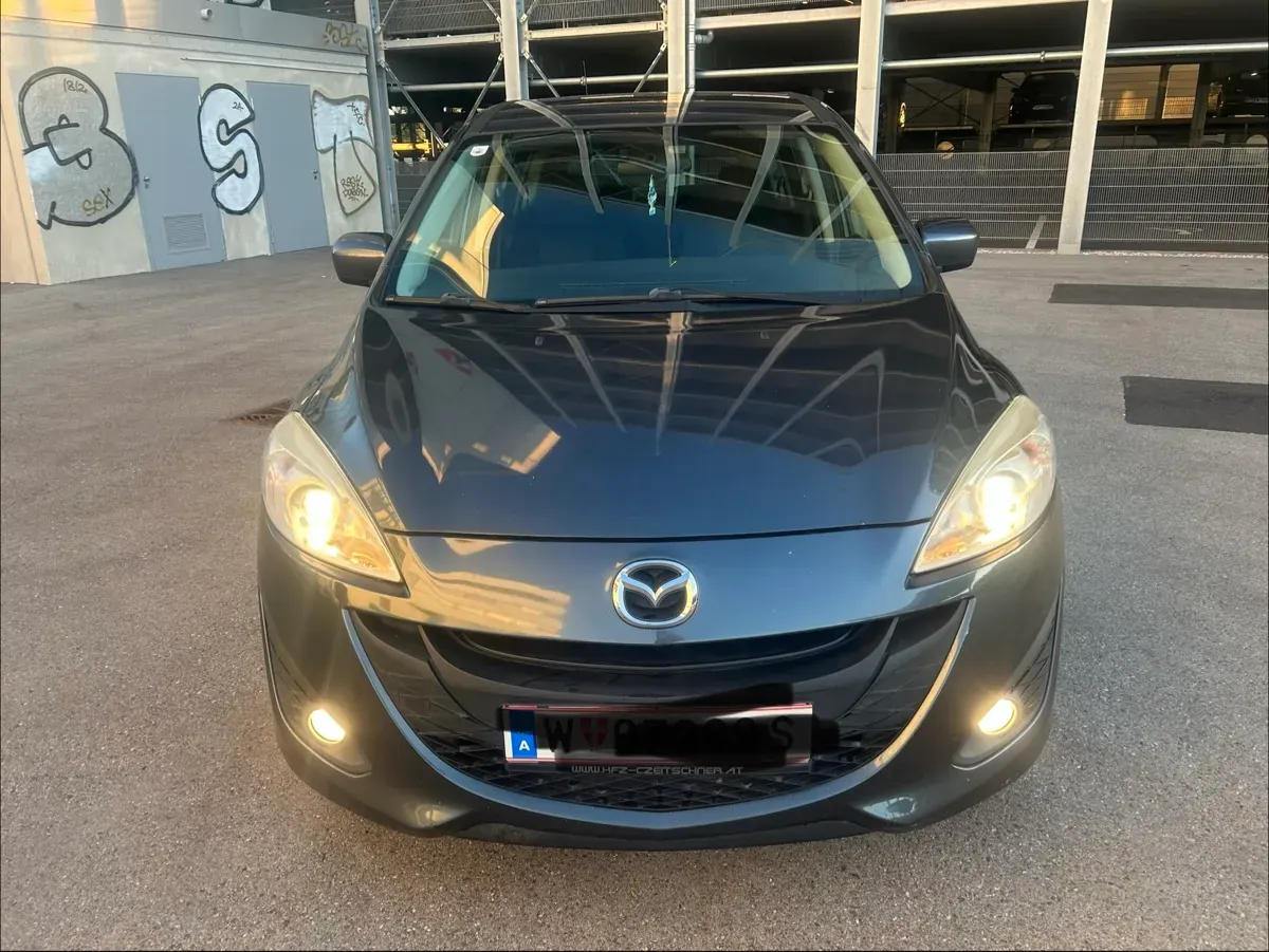 Mazda Mazda5 2012 photo 2