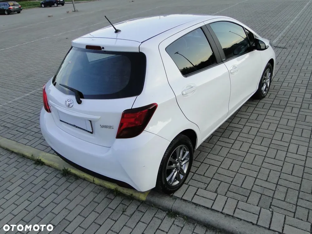 Toyota Yaris 2017 photo 3