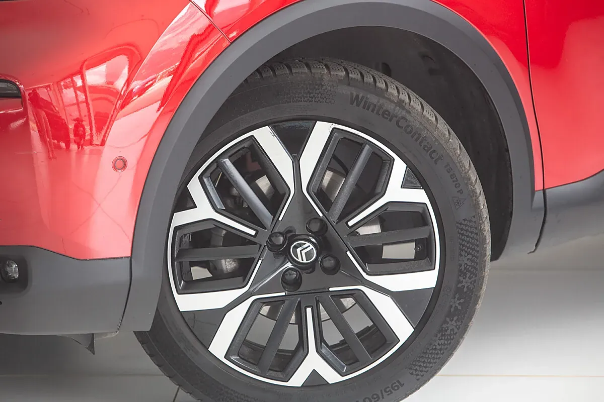 Citroen C4 2025 photo 2