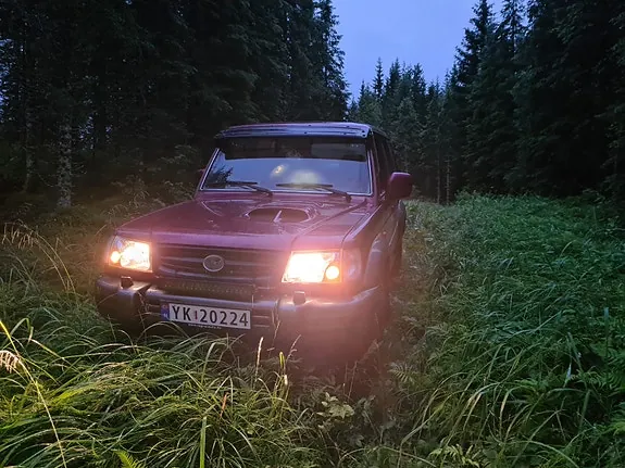Hyundai Galloper 2000 photo 3