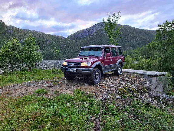Hyundai Galloper 2000 photo 2