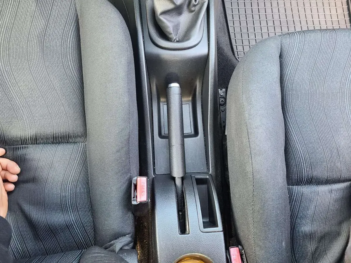 Peugeot 207 2006 photo 2