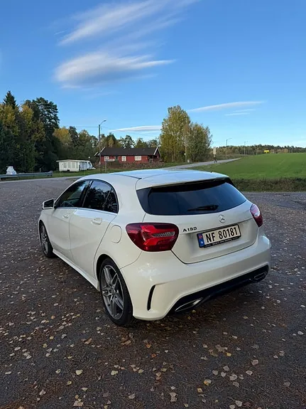 Mercedes-Benz A180 2016 photo 4