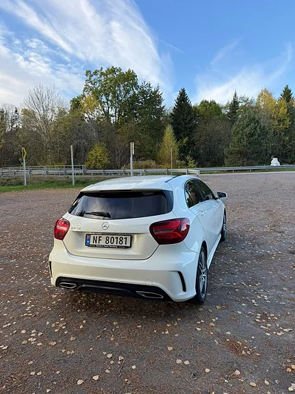 Mercedes-Benz A180 2016 photo 2