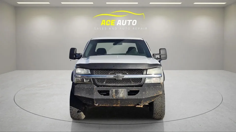 Chevrolet Silverado 2500Hd 2005 photo 2