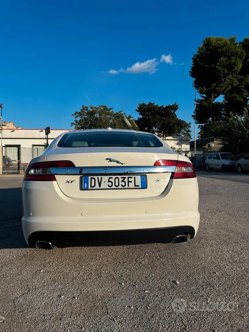 Jaguar Xf