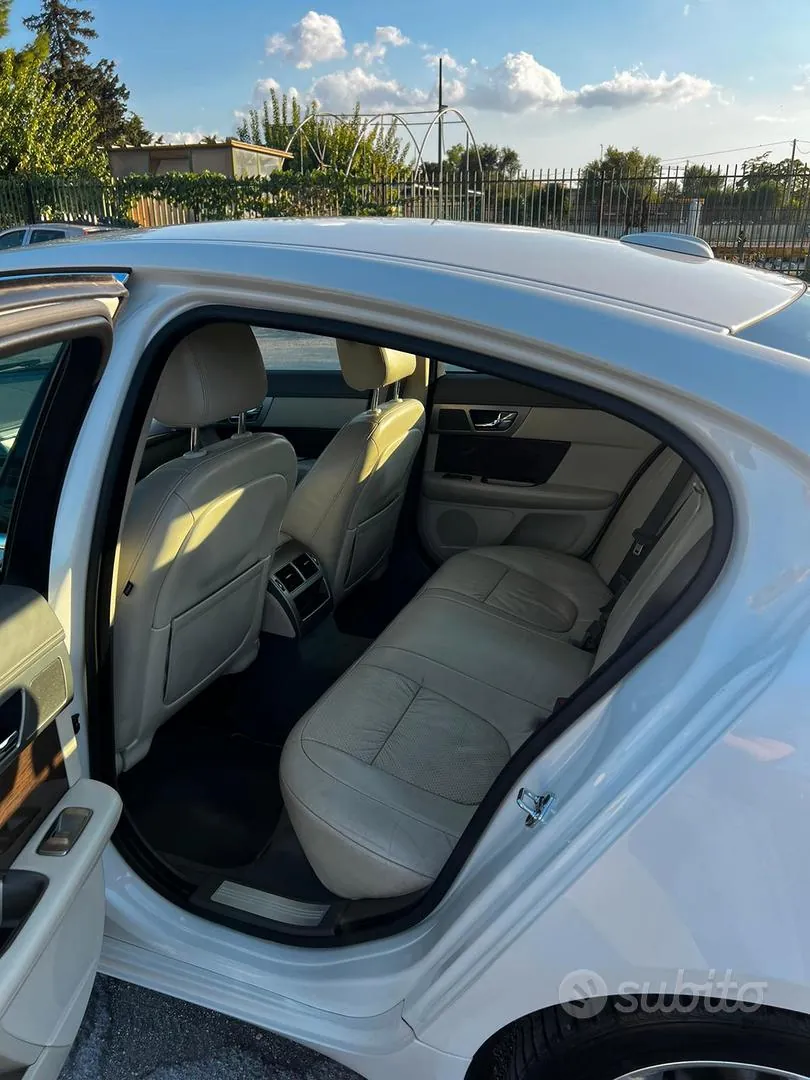 Jaguar Xf 2009 photo 5