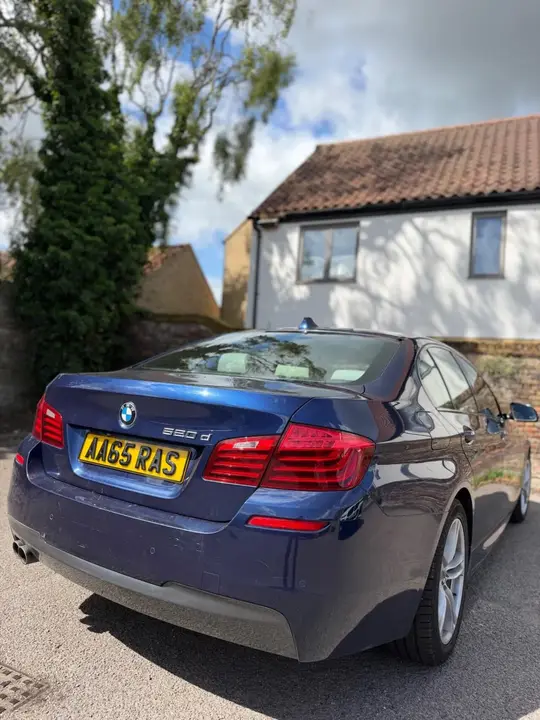 BMW 5 Series 2015 photo 2