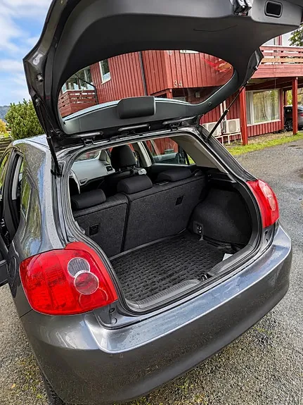 Toyota Auris 2010 photo 5