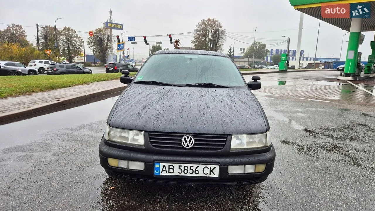 Volkswagen Passat 1994 photo 2