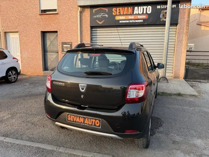 Dacia Sandero 2016 photo 2