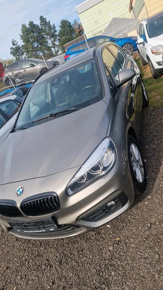 BMW 216