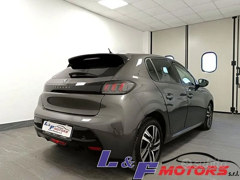 Peugeot 208 2021 photo 5