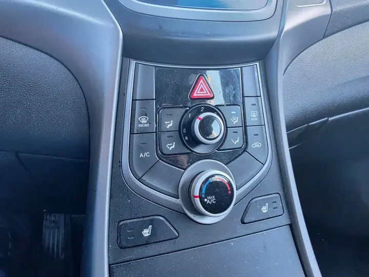 Hyundai Elantra 2016 photo 5