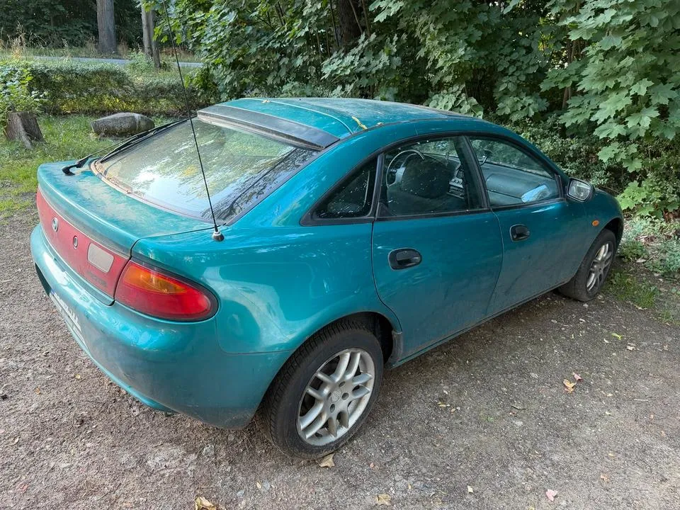 Mazda 323F
