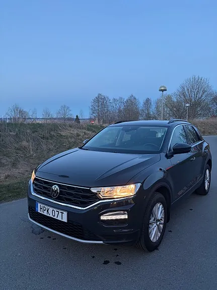 Volkswagen T-Roc 2021 photo 2