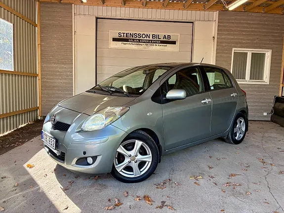Toyota Yaris 2011 photo 2