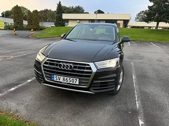 Audi Q5 2017 photo 2