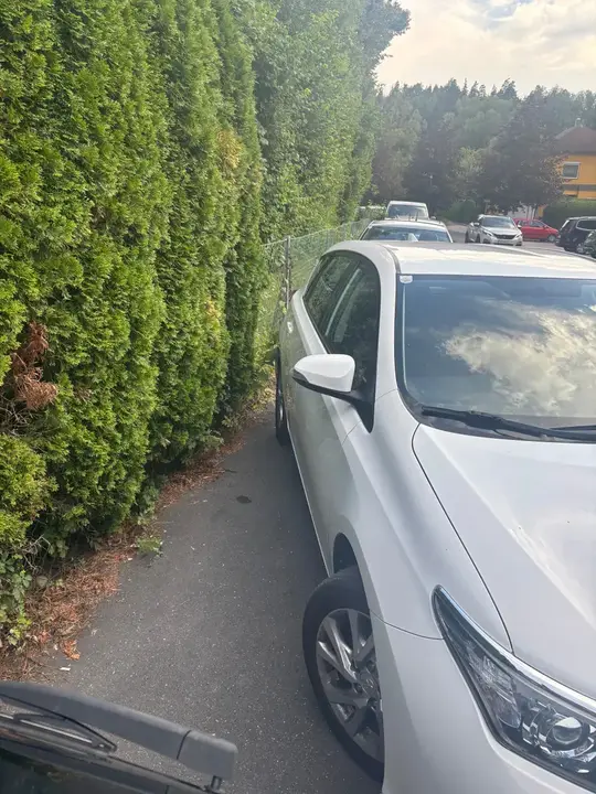 Toyota Auris 2015 photo 2