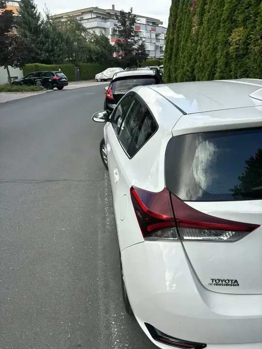 Toyota Auris 2015 photo 3