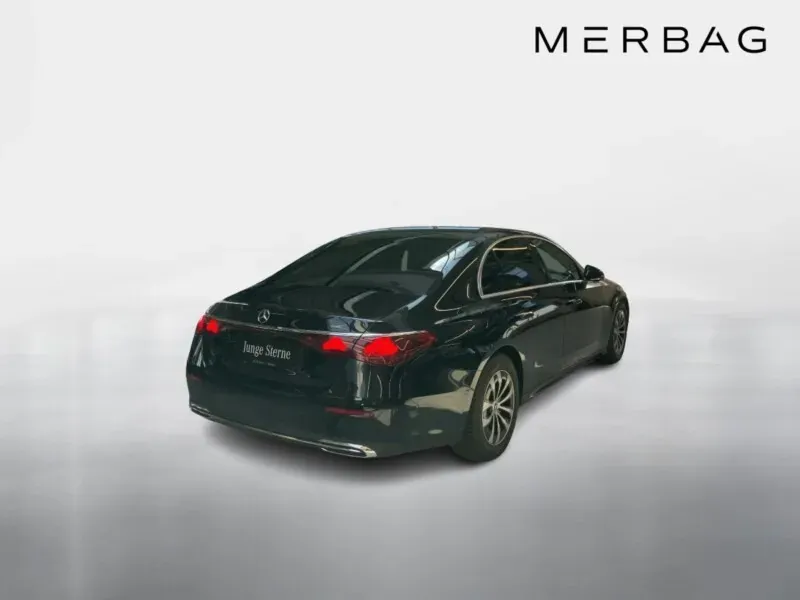 Mercedes-Benz E-Class 2025 photo 3