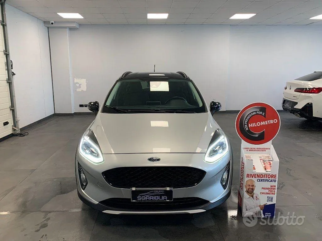 Ford Fiesta 2019 photo 2