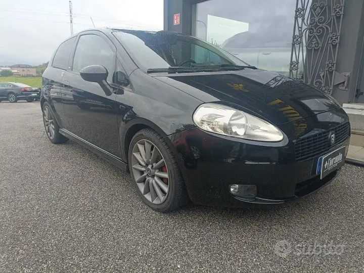 Fiat Grande Punto 2008 photo 2
