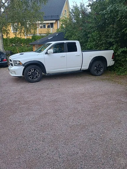 Dodge Ram 1500 2014 photo 2