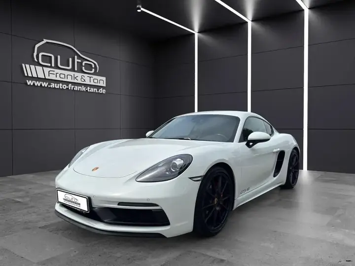 Porsche 718 Cayman