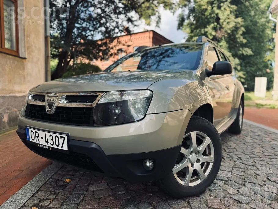 Dacia Duster 2011 photo 3