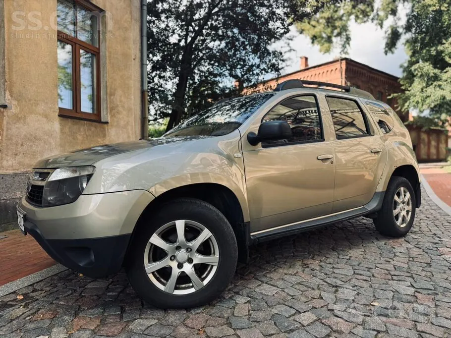 Dacia Duster 2011 photo 4