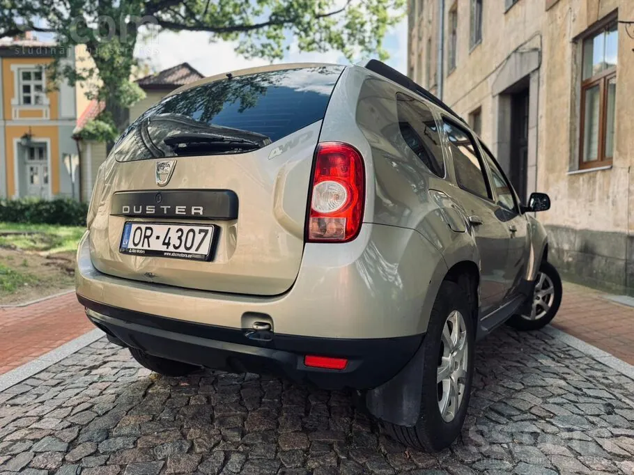 Dacia Duster 2011 photo 5