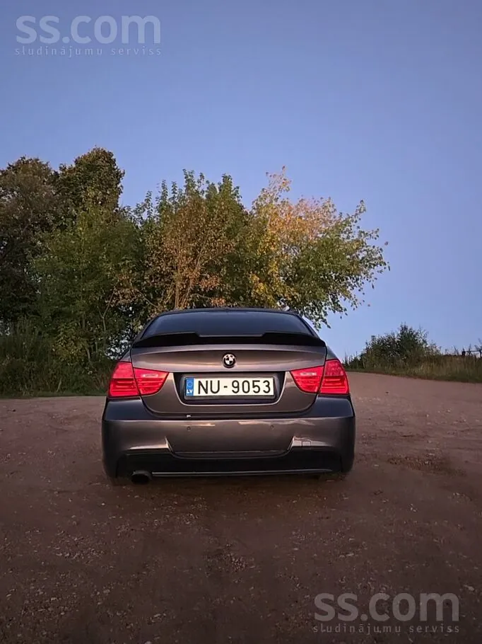BMW 320 2007 photo 2