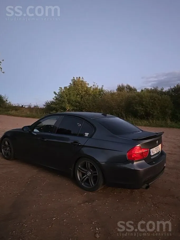 BMW 320