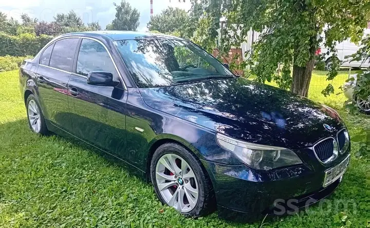 BMW E60 2008 photo 2