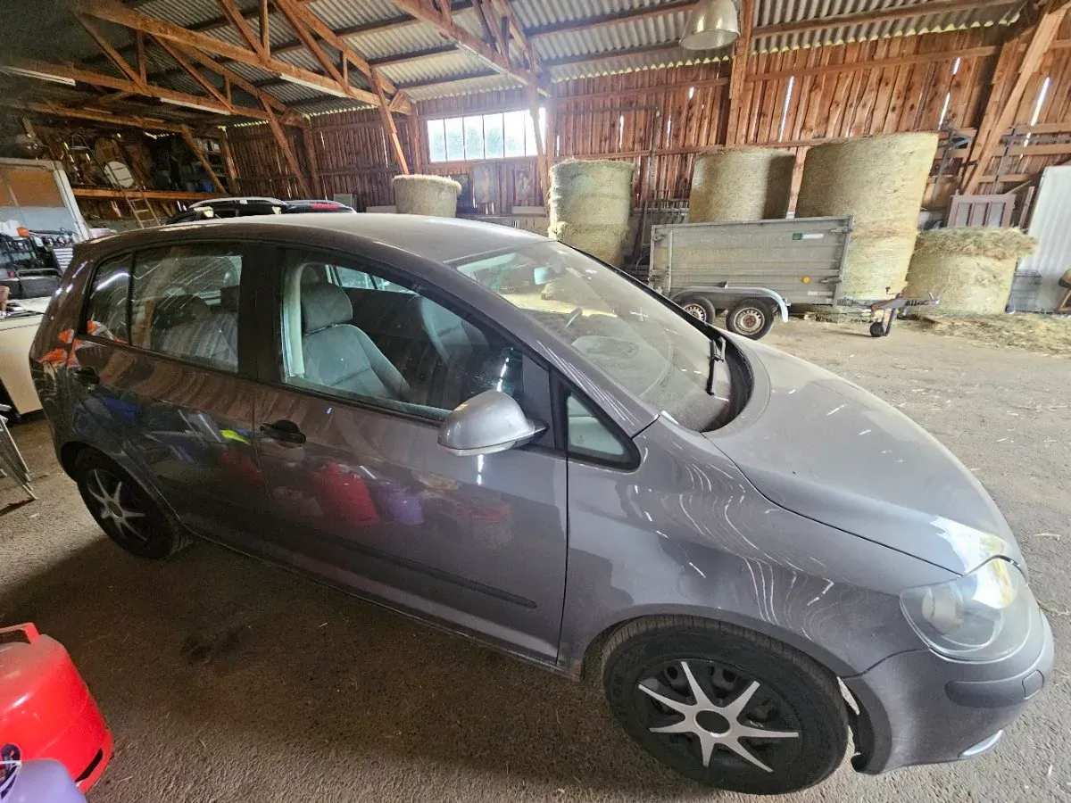Volkswagen Golf 2009 photo 3