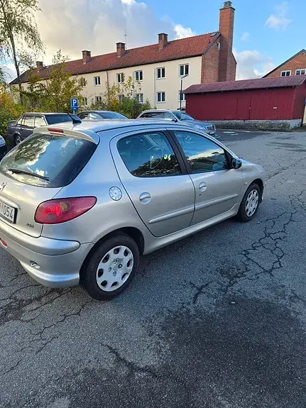 Peugeot 206 2007 photo 3