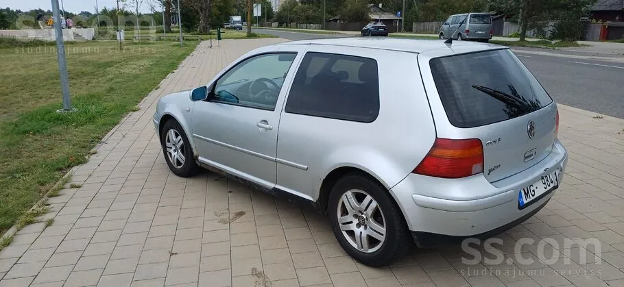 Volkswagen Golf 2000 photo 4