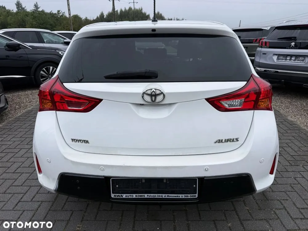 Toyota Auris 2013 photo 5