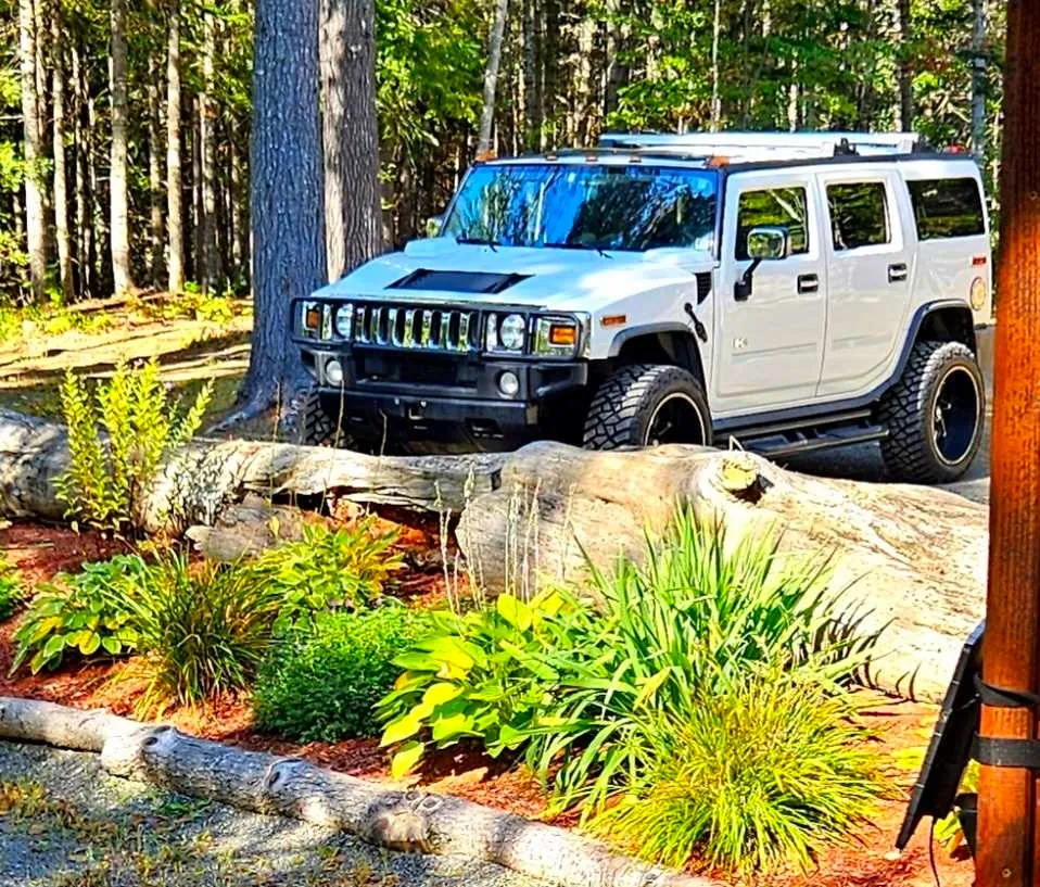 Hummer H2 2004 photo 2