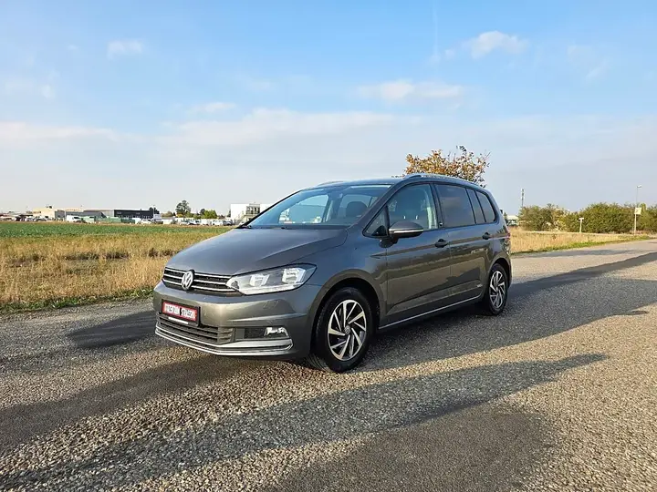 Volkswagen Touran 2018 photo 2